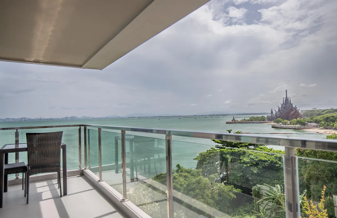 Mayaana Beach Resort Pattaya - Formerly Golden Tulip Pattaya Beach Resort-1