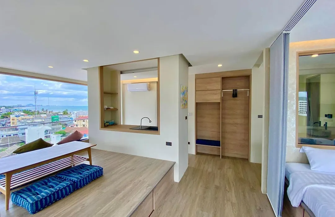 Hub Hua Hin 57-1