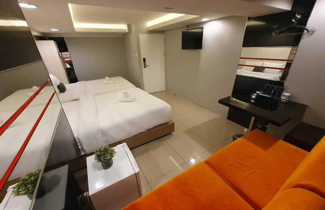 De Lux Bangkok Hotel-1