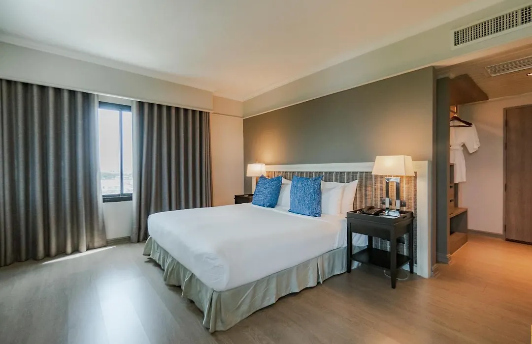 The Grand Riverside Hotel-1