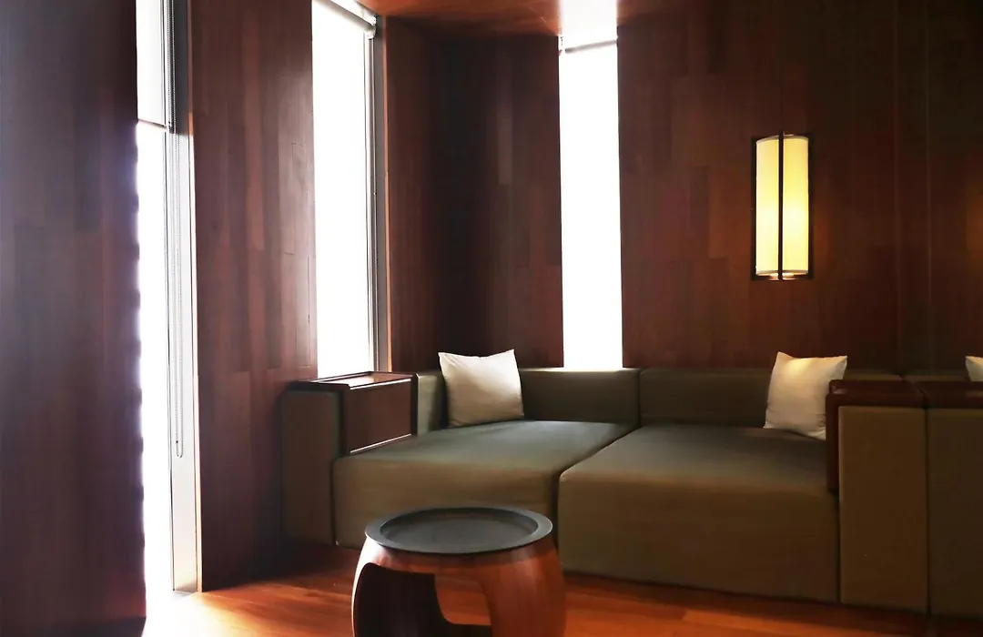 Hansar Bangkok Hotel-1