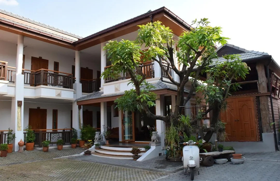 Gordnuea Boutique House-1