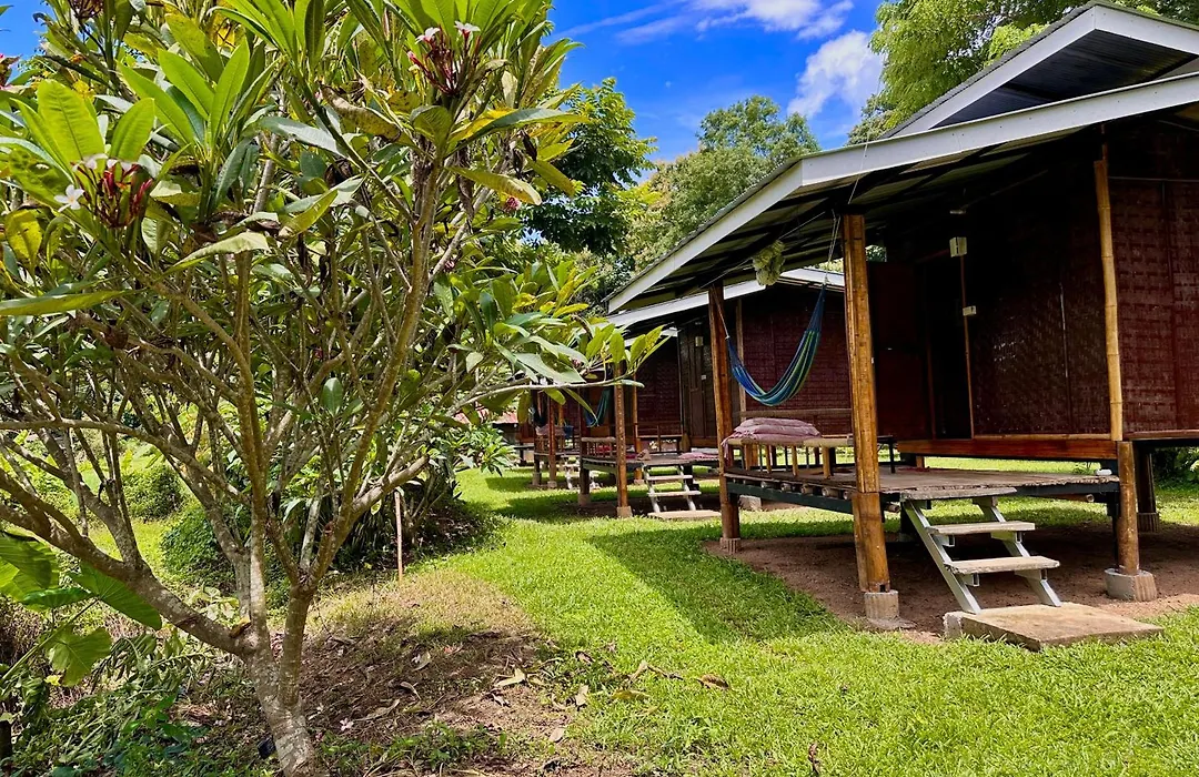 Twin Hut-1