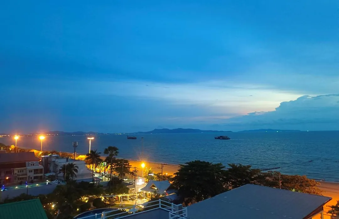 Dragon Beach Resort , Jomtien Beach Pattaya-1