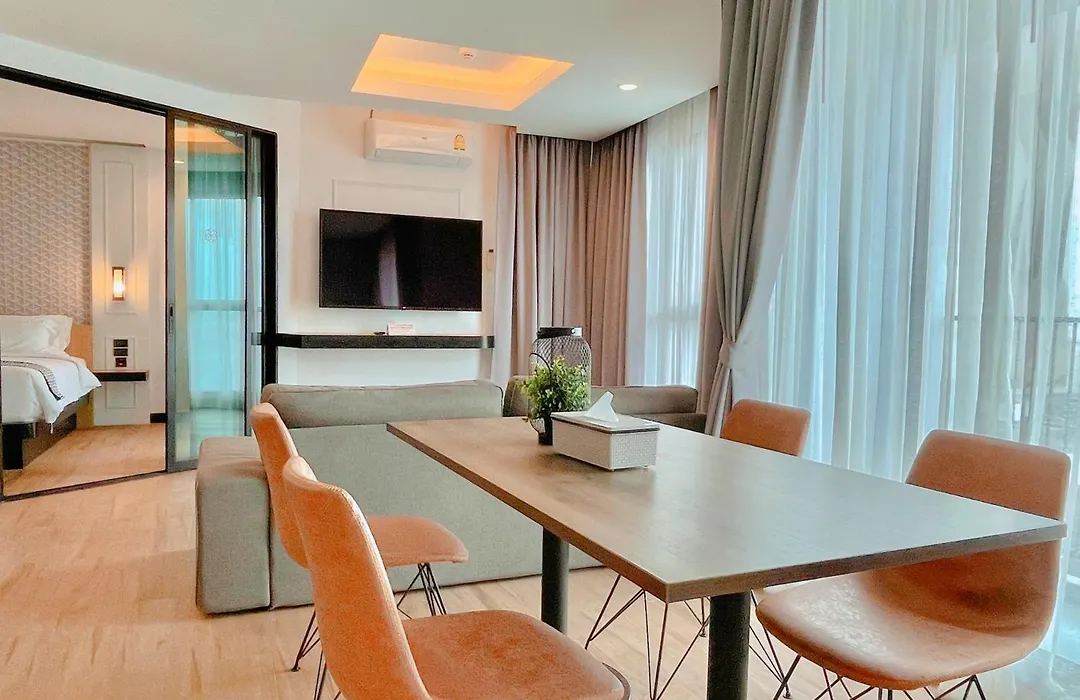 Chezzotel Pattaya-1