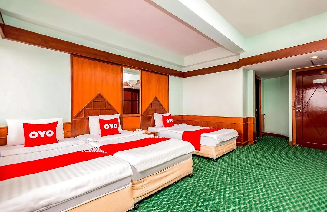 Oyo 441 Grand Thara Hotel-1