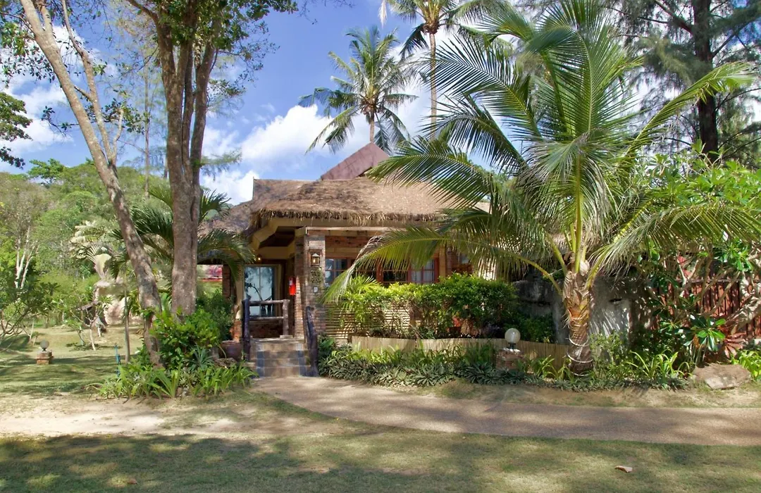 Hotel&Beach Bungalow at Lanta Resort-1
