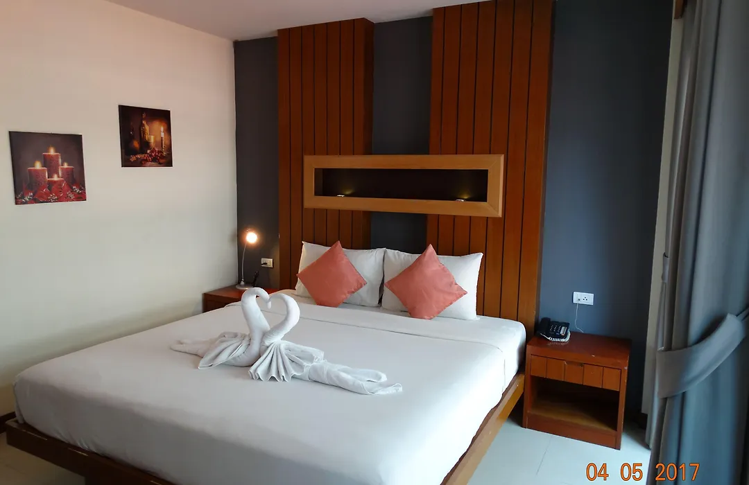 Acca Patong-1