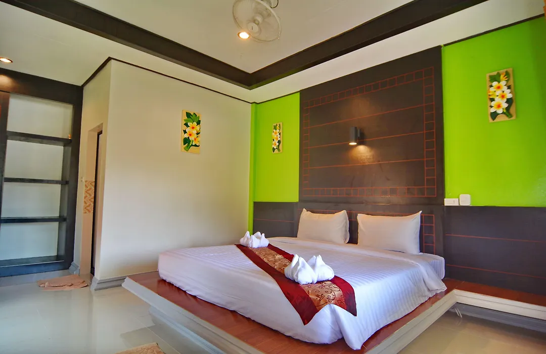 Lanta Emerald Bungalow-1