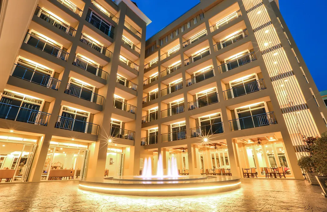 Crystal Palace Luxury Hotel Pattaya-1