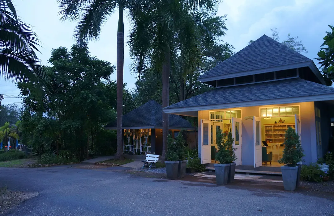 A Little Villa-1
