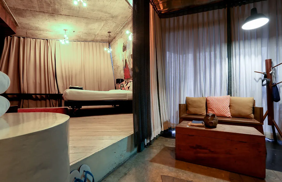 Mo Rooms-1