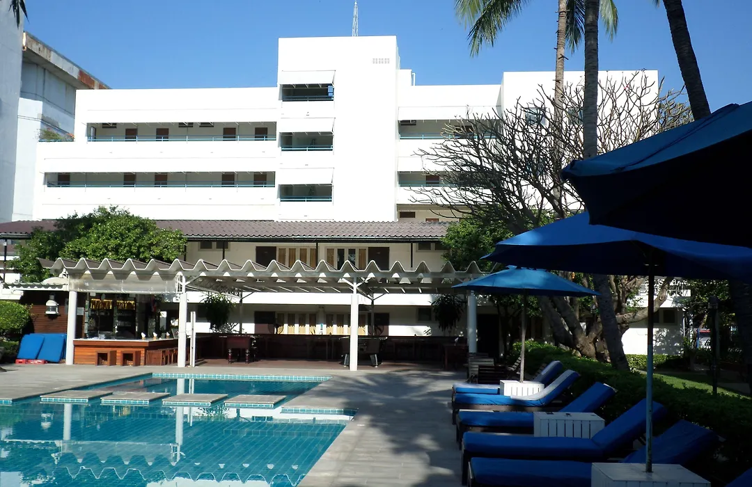Nautical Inn-1