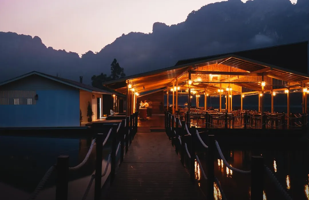 360 Issara Floating Resort-1