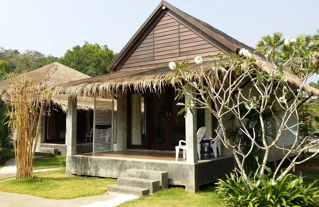 Nana Beach Hotel-1