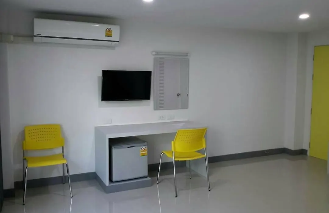 Sakura Budget Hotel-1