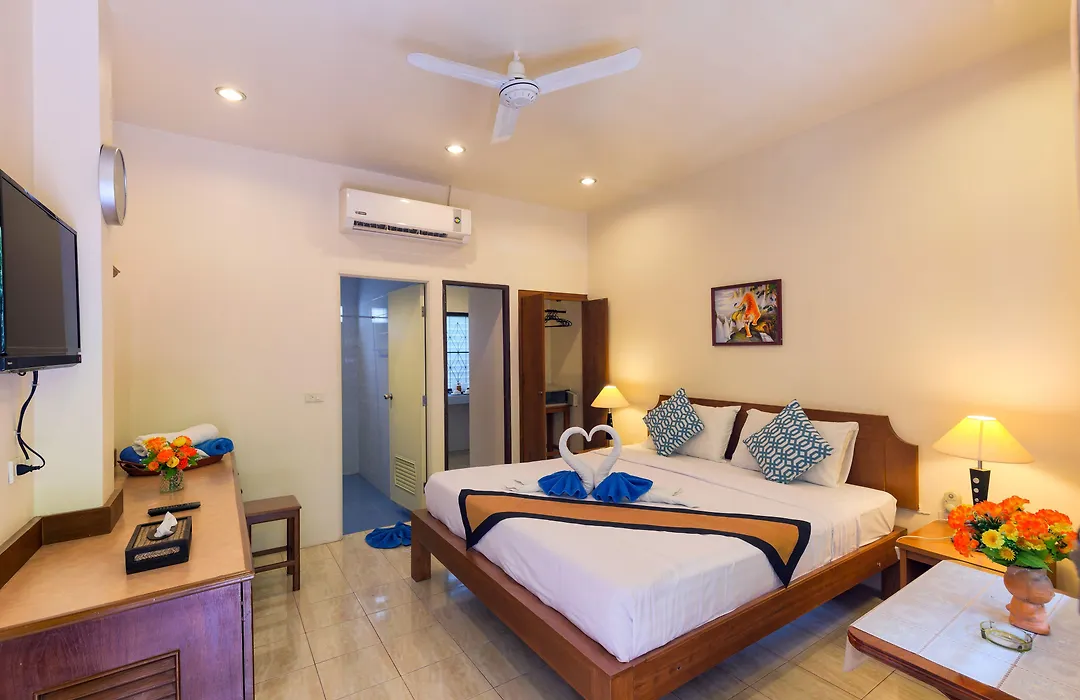Batic House By Sharaya Hotel-1