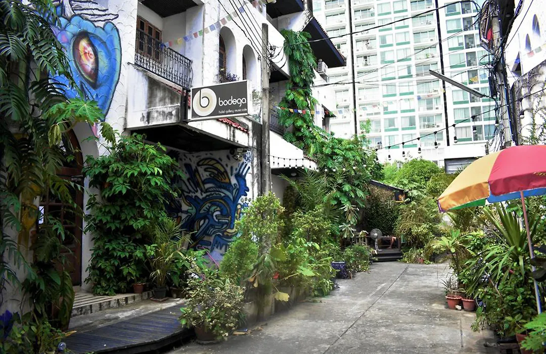 Bodega Party City Center Bangkok - Hostel-1