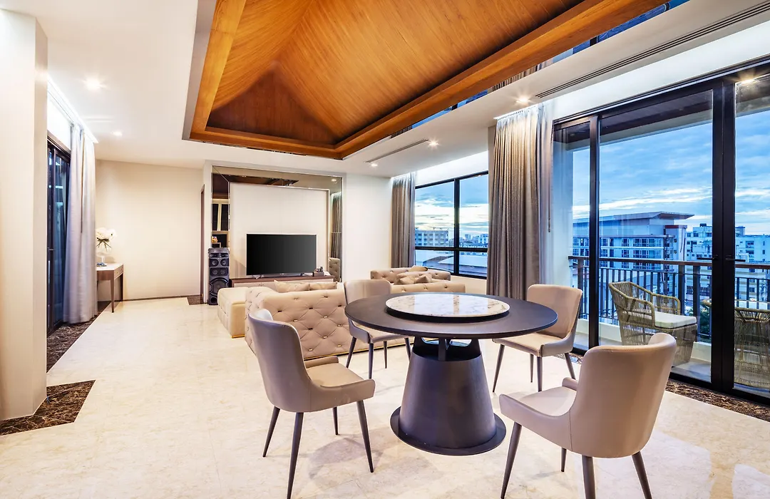 The Grand Sala Thai-1