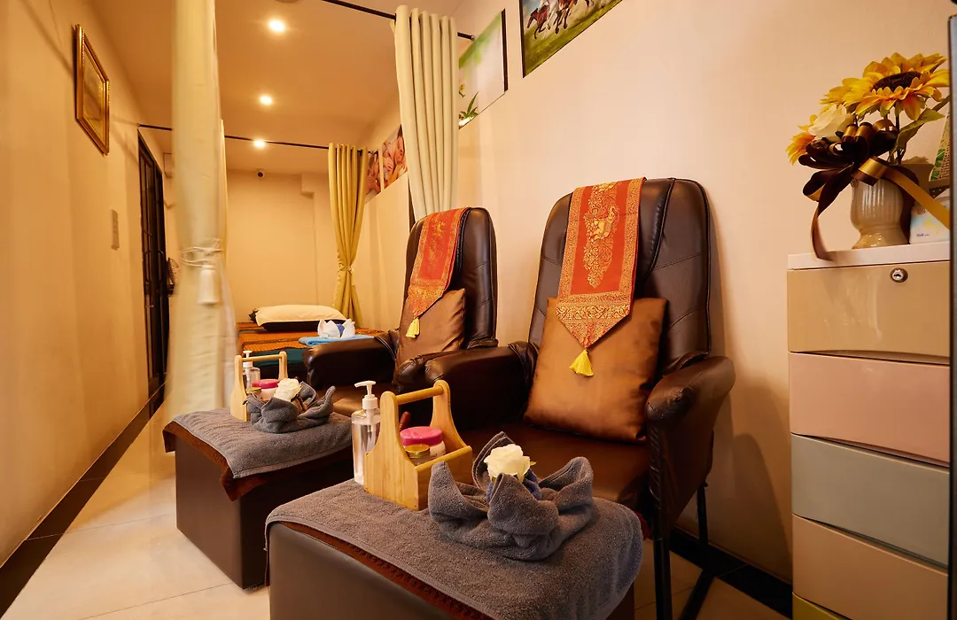 Rose Apple Hotel-1