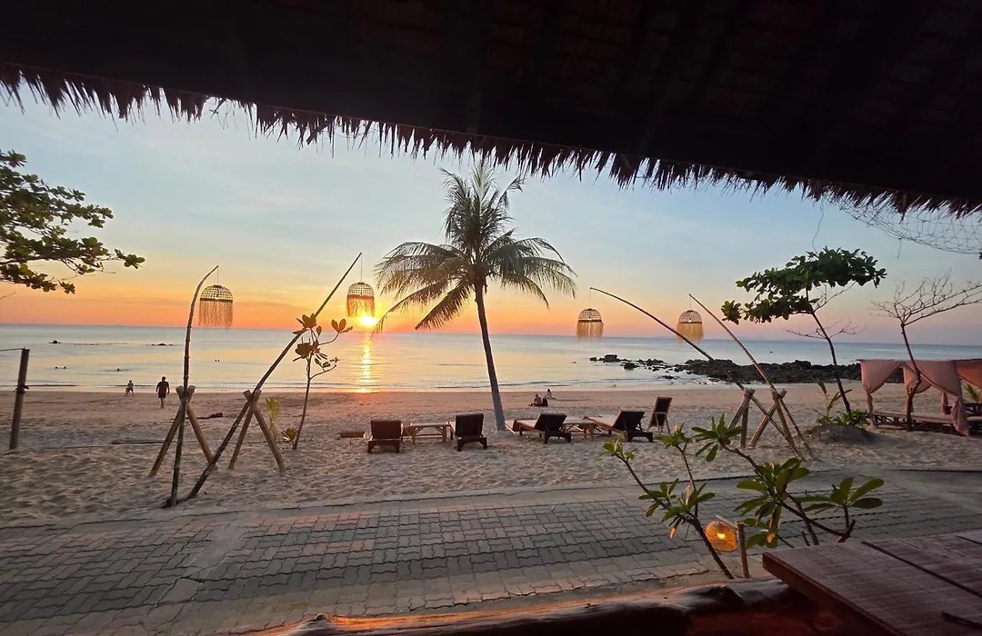 Relax Bay Beach Resort-1