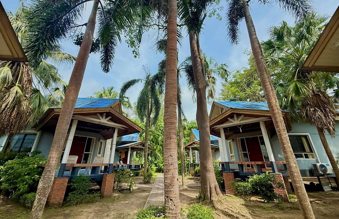 Lanta Palm Beach Resort , Beach Bungalow - Koh Lanta-1
