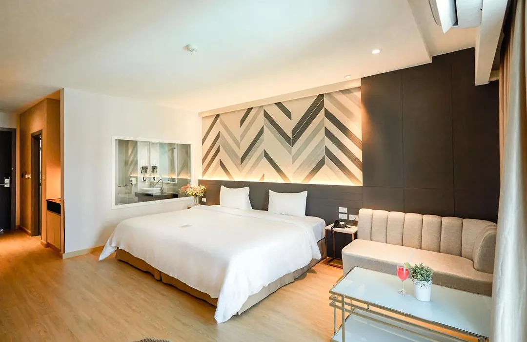 Golden City Rayong Hotel-1