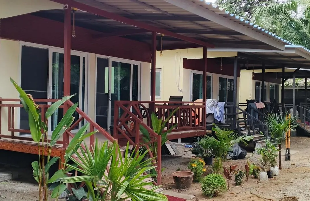 Montra Long Beach Bungalows-1