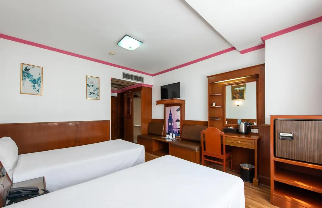 Elizabeth Hotel-1