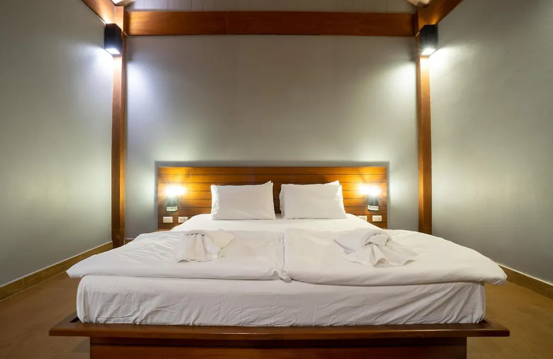 The Grace Amphawa-1