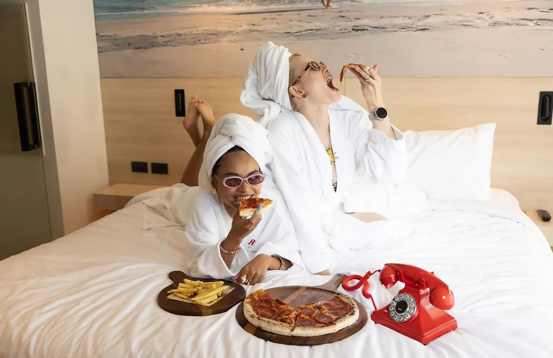 Radisson Red Phuket Patong Beach-1