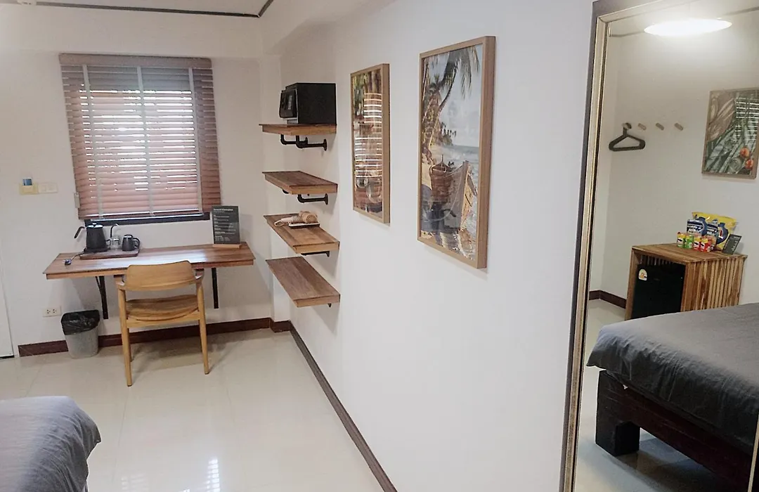 The Reef Hotel & Studios-1