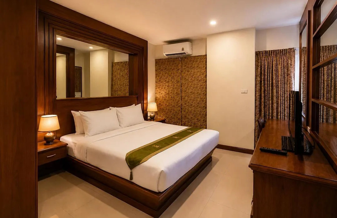 Whitehouse Condotel-1