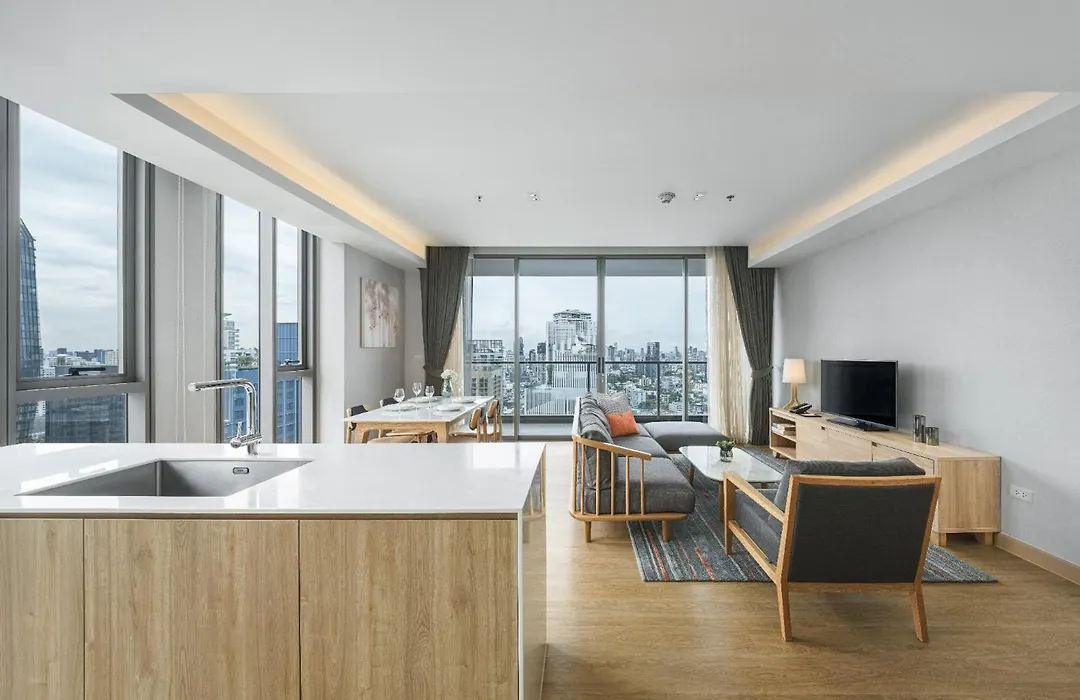 Oakwood Suites Bangkok-1