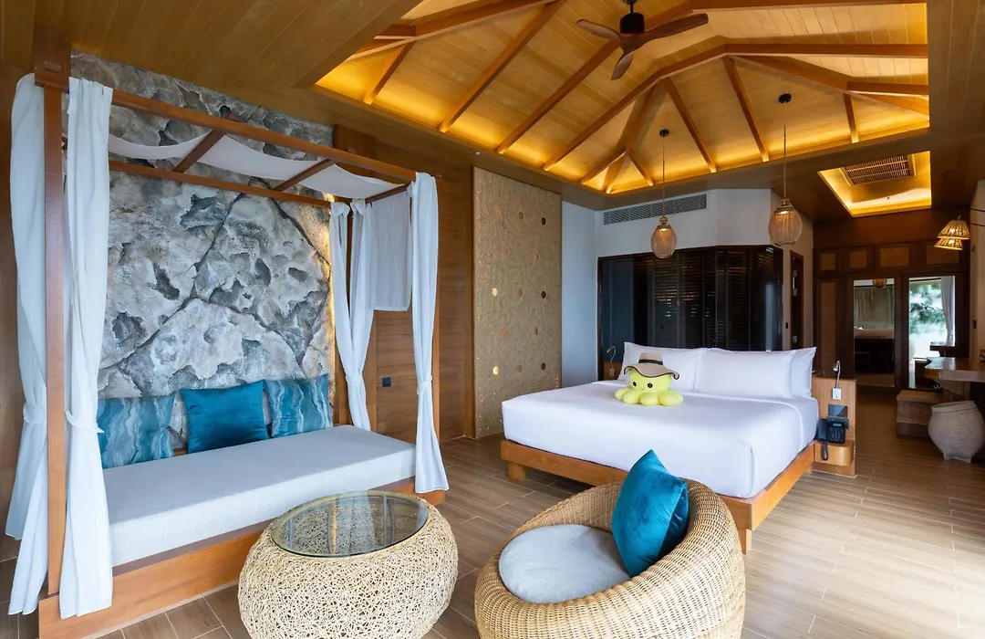 Sinae Phuket Luxury Hotel-1