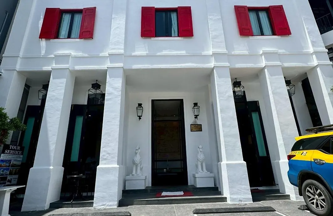 99 The Gallery Hotel-1