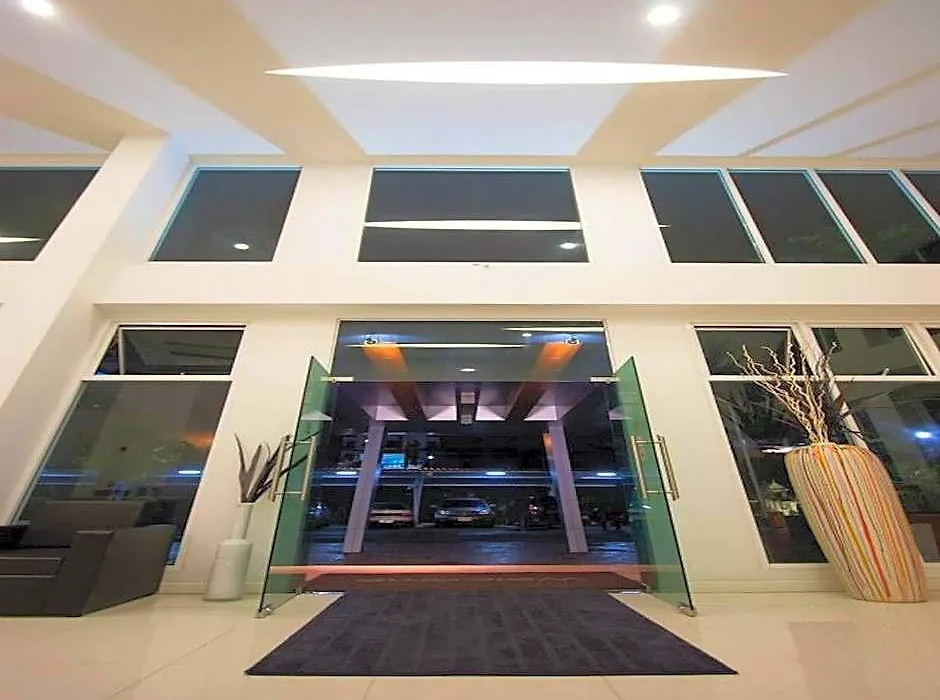 Prime Time Hotel Bang Saen-1