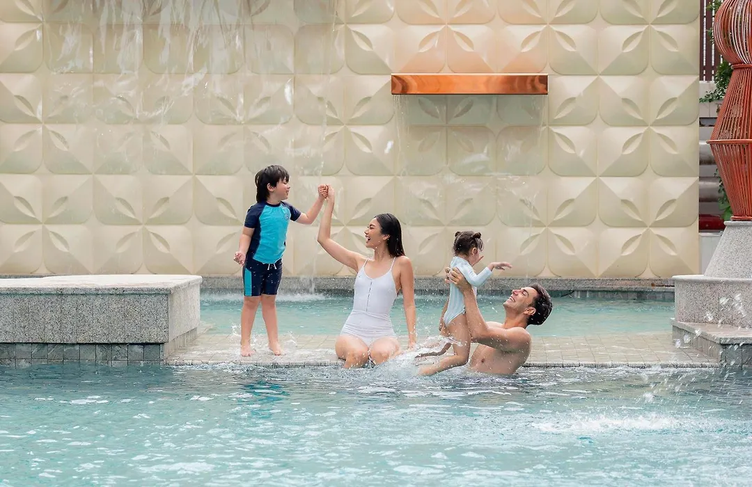 Novotel Living Bangkok Sukhumvit Legacy-1