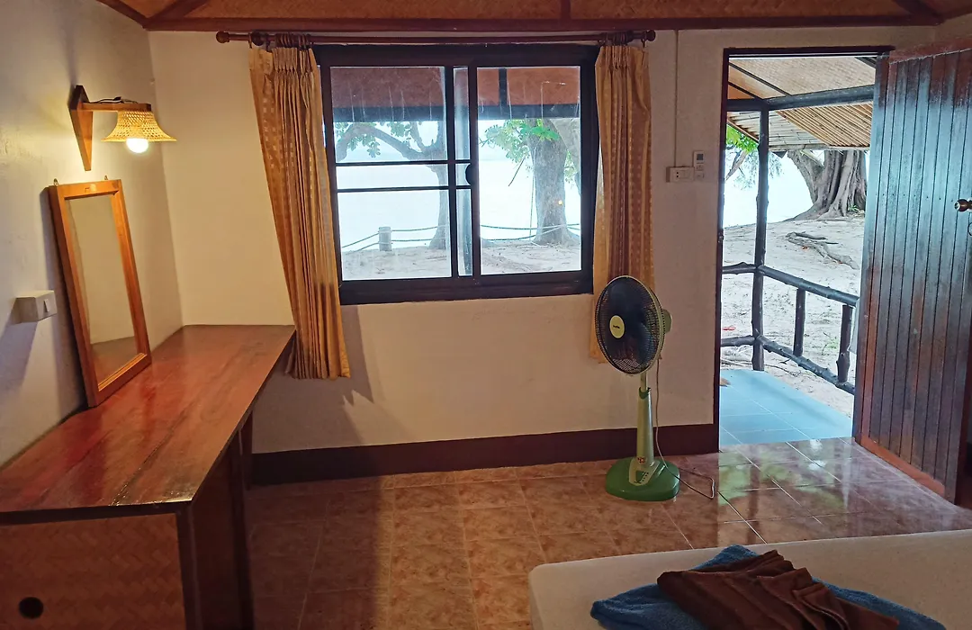 Kradan Beach Resort-1