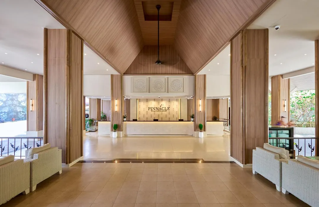 Pinnacle Grand Jomtien Resort And Beach Club-1