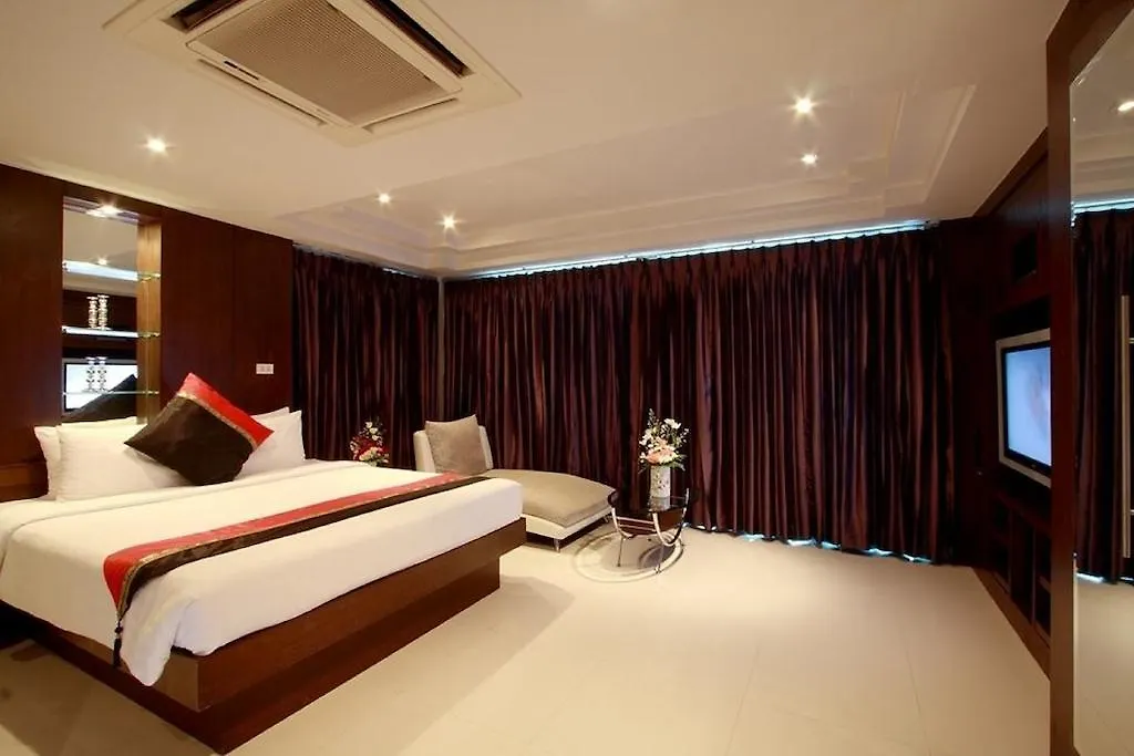 Rayaburi Beach Club-1
