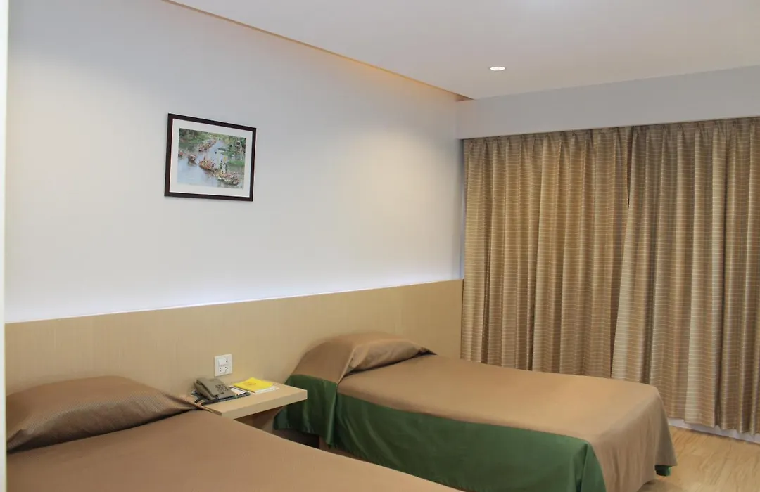Charoen Hotel-1