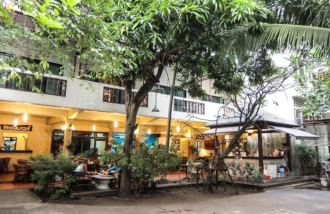 Lamphuhouse Bangkok-1