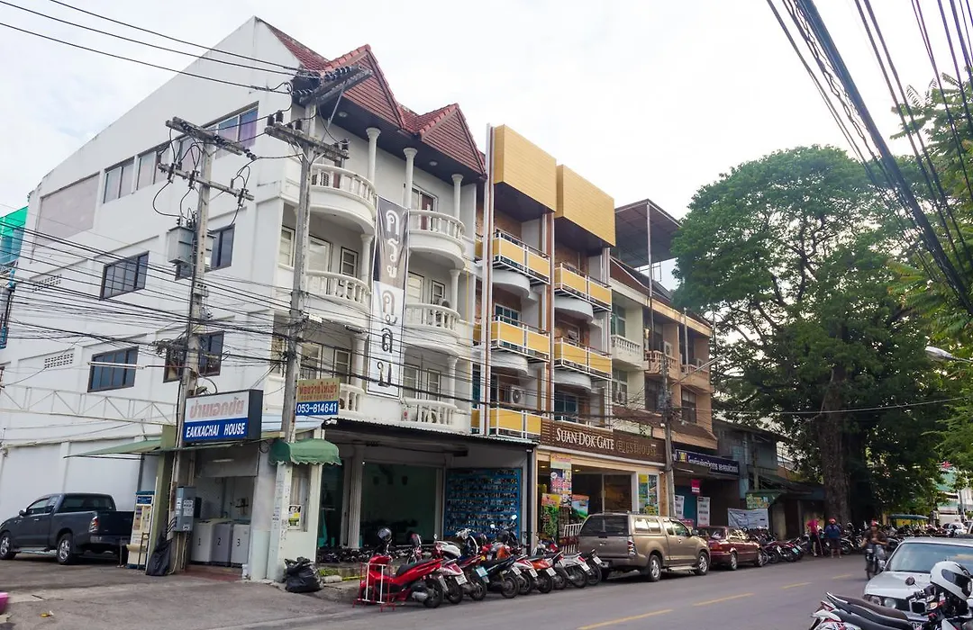 Suan Dok Gate Guesthouse-1