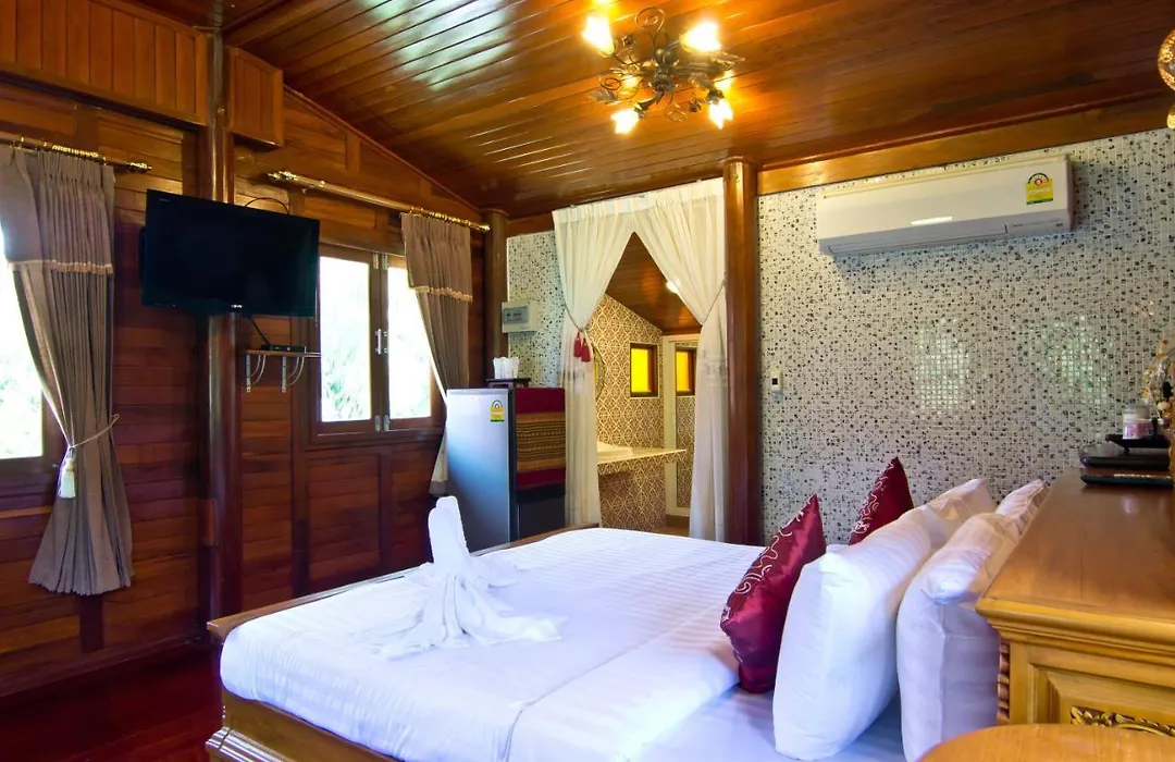 Bueng Bua Thong Resort-1