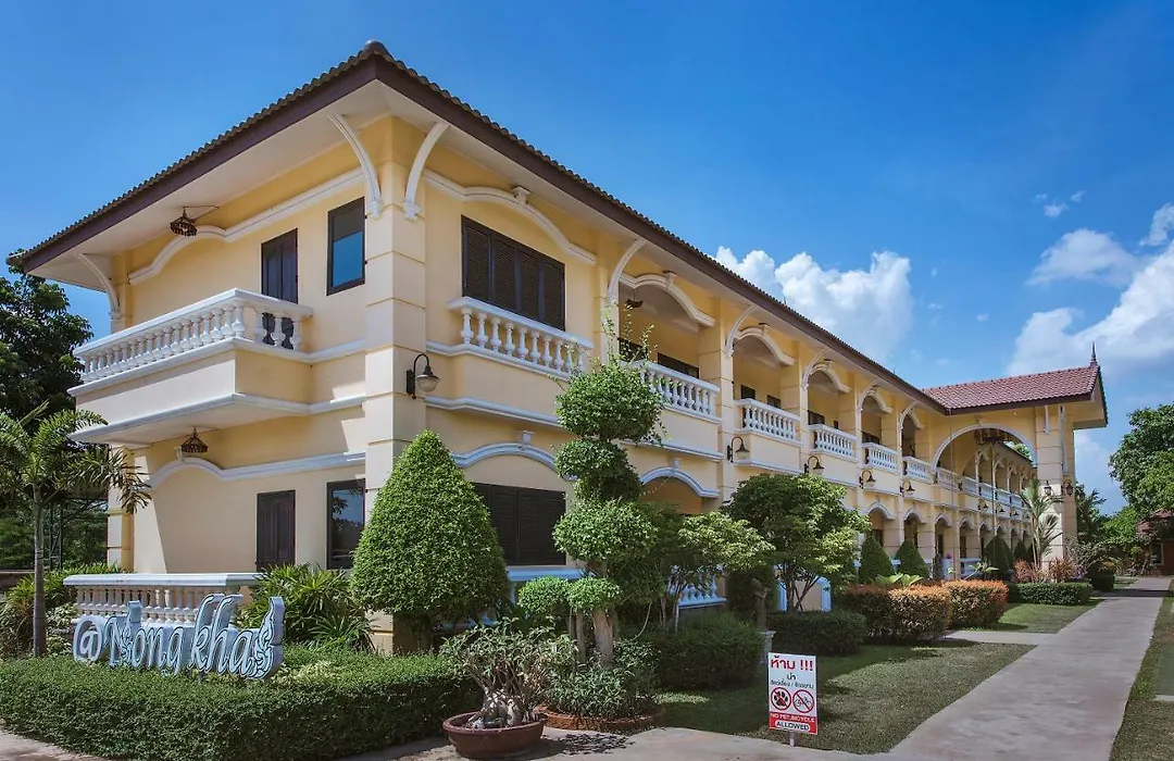 Park & Pool Resort-1