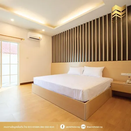 Secret Hotel-3