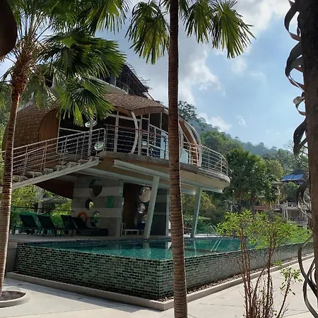 Emerald Terrace Resort-3