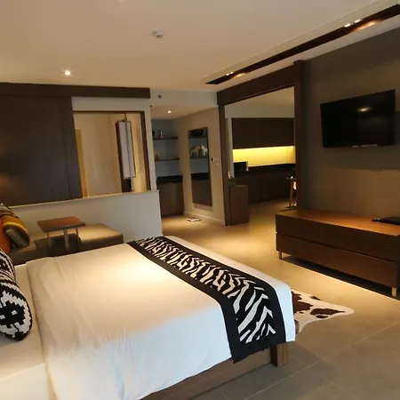 Season Five Hotel-2