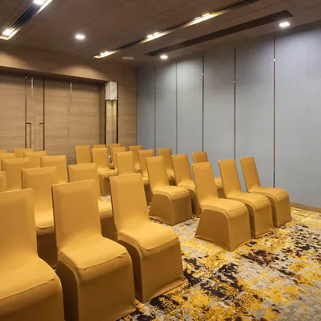 Solitaire Bangkok Sukhumvit 11 By Kingston Hotels-3